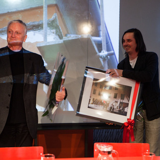 Prof. Jurij Kobe and Rok Žnidaršič received the Plečnik Award for the Puppet Theatre of Maribor - Press Conference <em>Photo: Boštjan Lah</em>