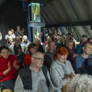 Midva, lutkarja <em>Foto: Boštjan Lah</em>