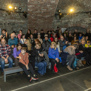 The Chest of Blue Poppies Premiere night <em>Photo: Boštjan Lah</em>