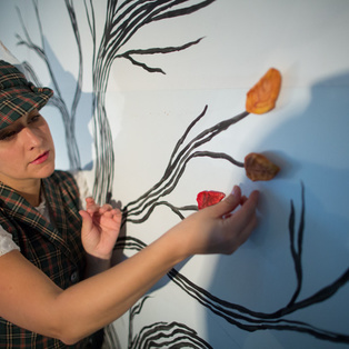 Autumn - Interactive performance for our youngest visitors <em>Photo: Boštjan Lah</em>