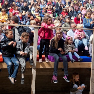 Poletni lutkovni pristan 2010 <em>Foto: Boštjan Lah</em>