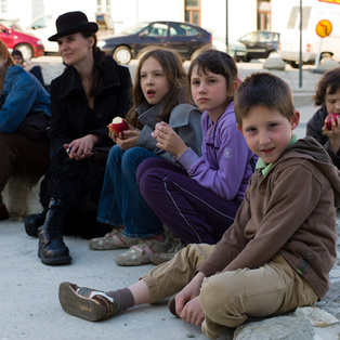 Puppet Occupation: Stories on Kilos <em>Photo: Boštjan Lah</em>