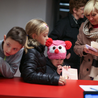 Maček z vrečo opotečo - premiera <em>Foto: Boštjan Lah</em>