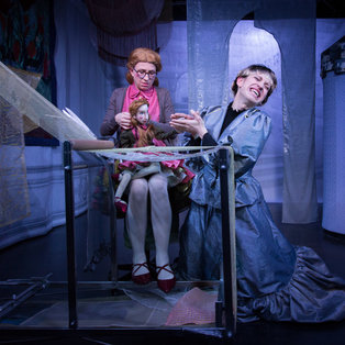 The Seamstress and the Scissors   <em>Photo: Boštjan Lah</em>